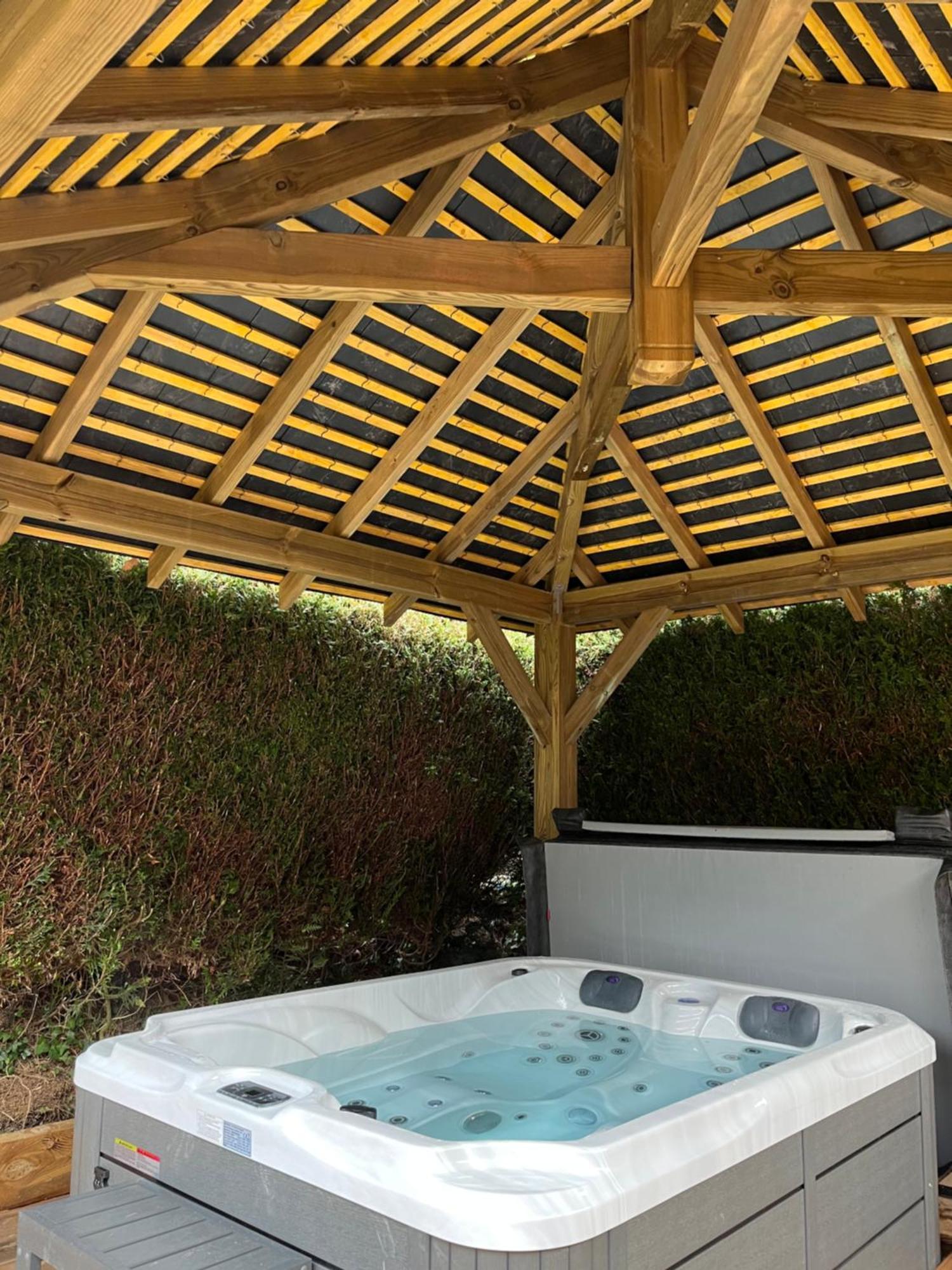Domaine Du Gros Chene - Terrasses Avec Jacuzzis Privatifs Apartment Ablon Ngoại thất bức ảnh