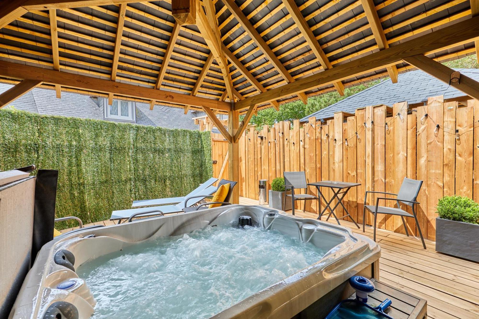 Domaine Du Gros Chene - Terrasses Avec Jacuzzis Privatifs Apartment Ablon Ngoại thất bức ảnh